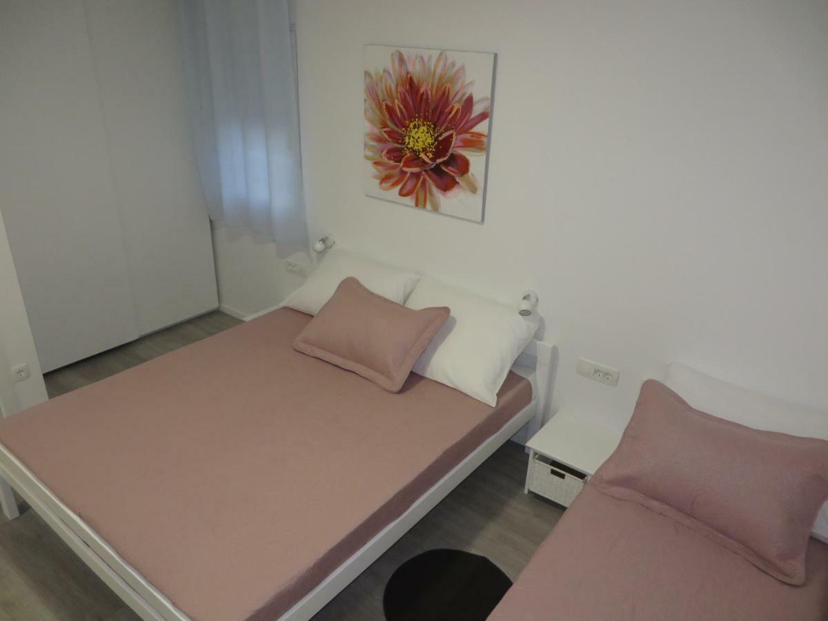 Apartmani Raos دوغي رات المظهر الخارجي الصورة